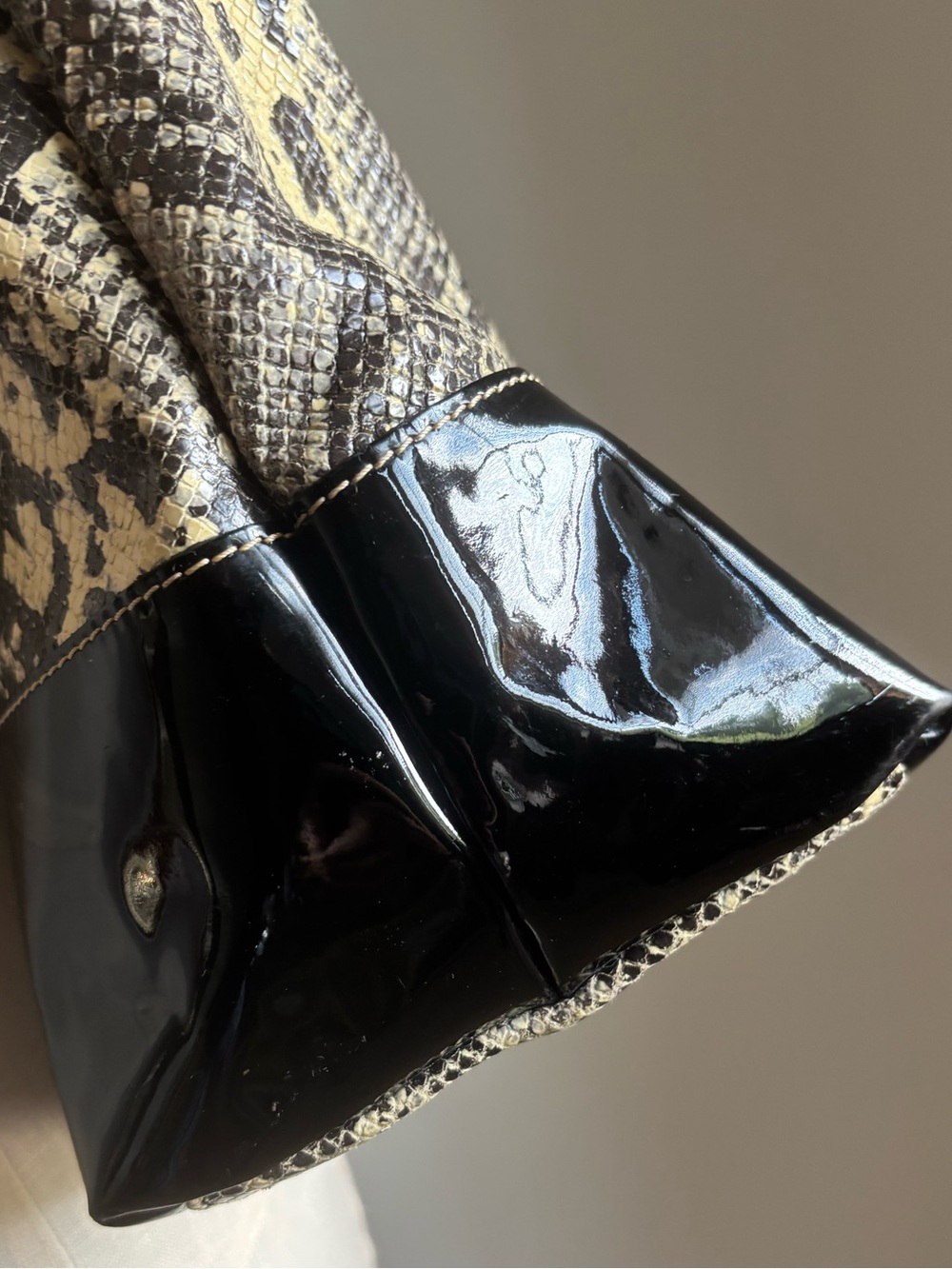 Dooney & Bourne Black/Cream Snake-Skin Print Leather Hobo Bag w Patent Leather - Picture 7 of 16
